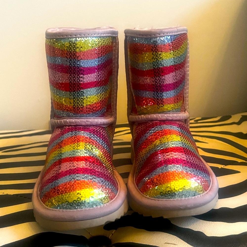 Ugg Toddler books rainbow sparkle excellent condition size 10.